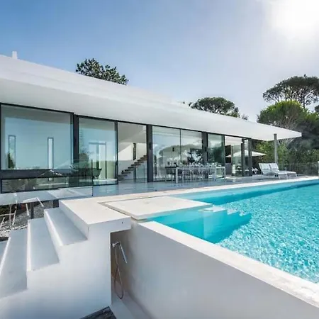 Sleeps 8 With Pool Air Con And Wifi Vale do Lobo