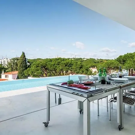 Sleeps 8 With Pool Air Con And Wifi Vale do Lobo